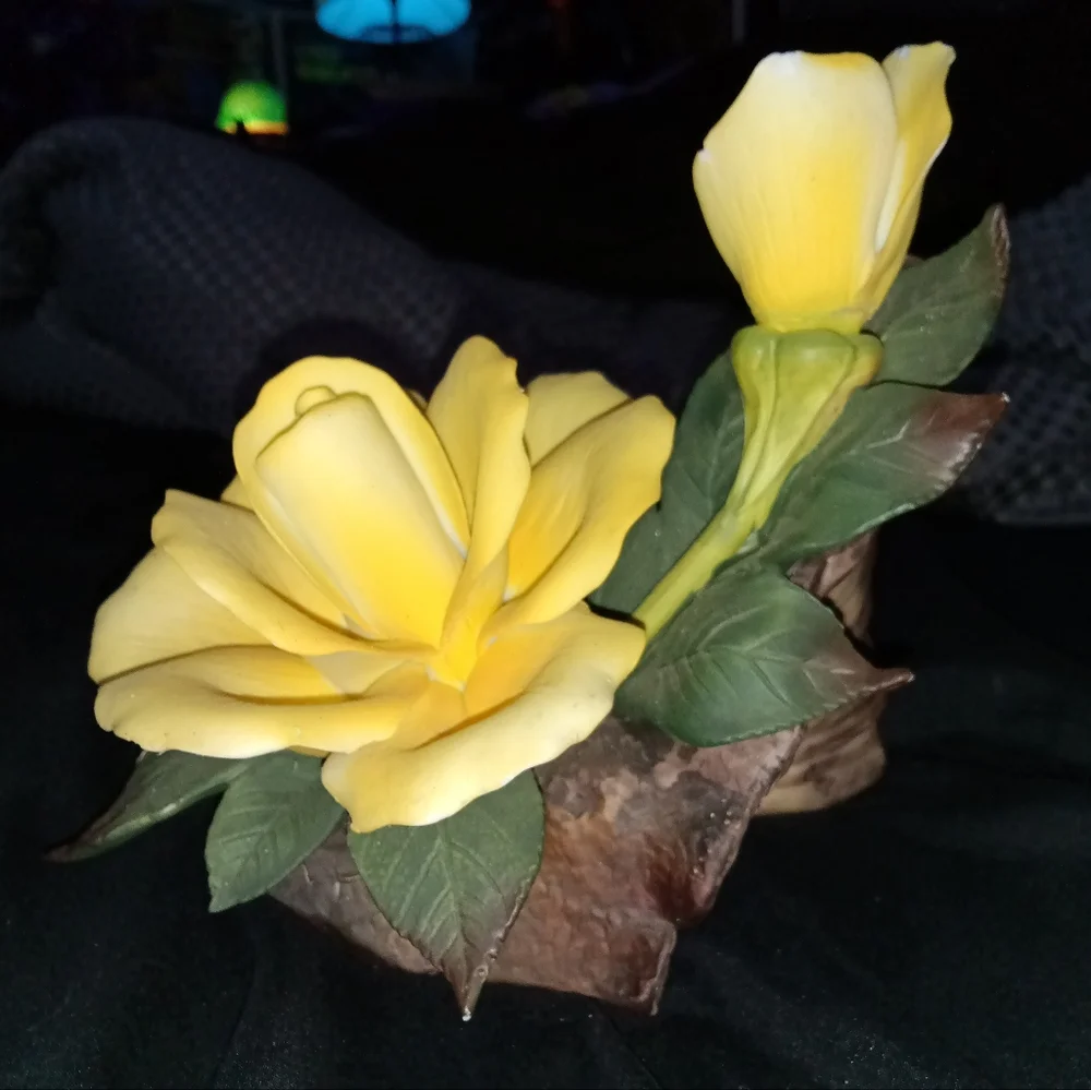 Vintage Yellow Rose Statue